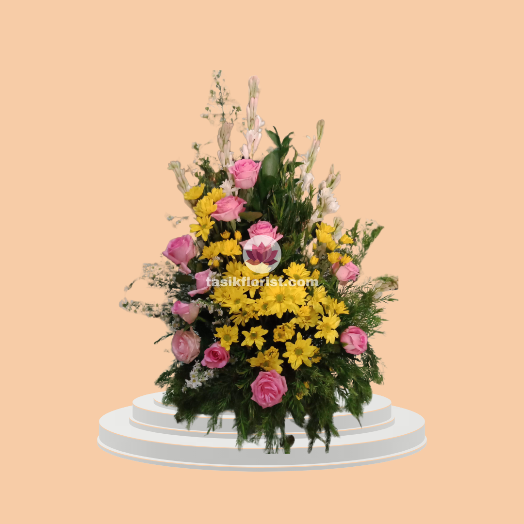 How To Arrange a Hand Bouquet At Home