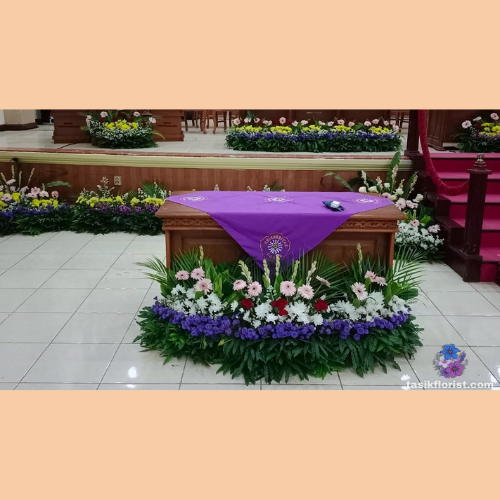 Karangan Bunga Dekorasi Podium