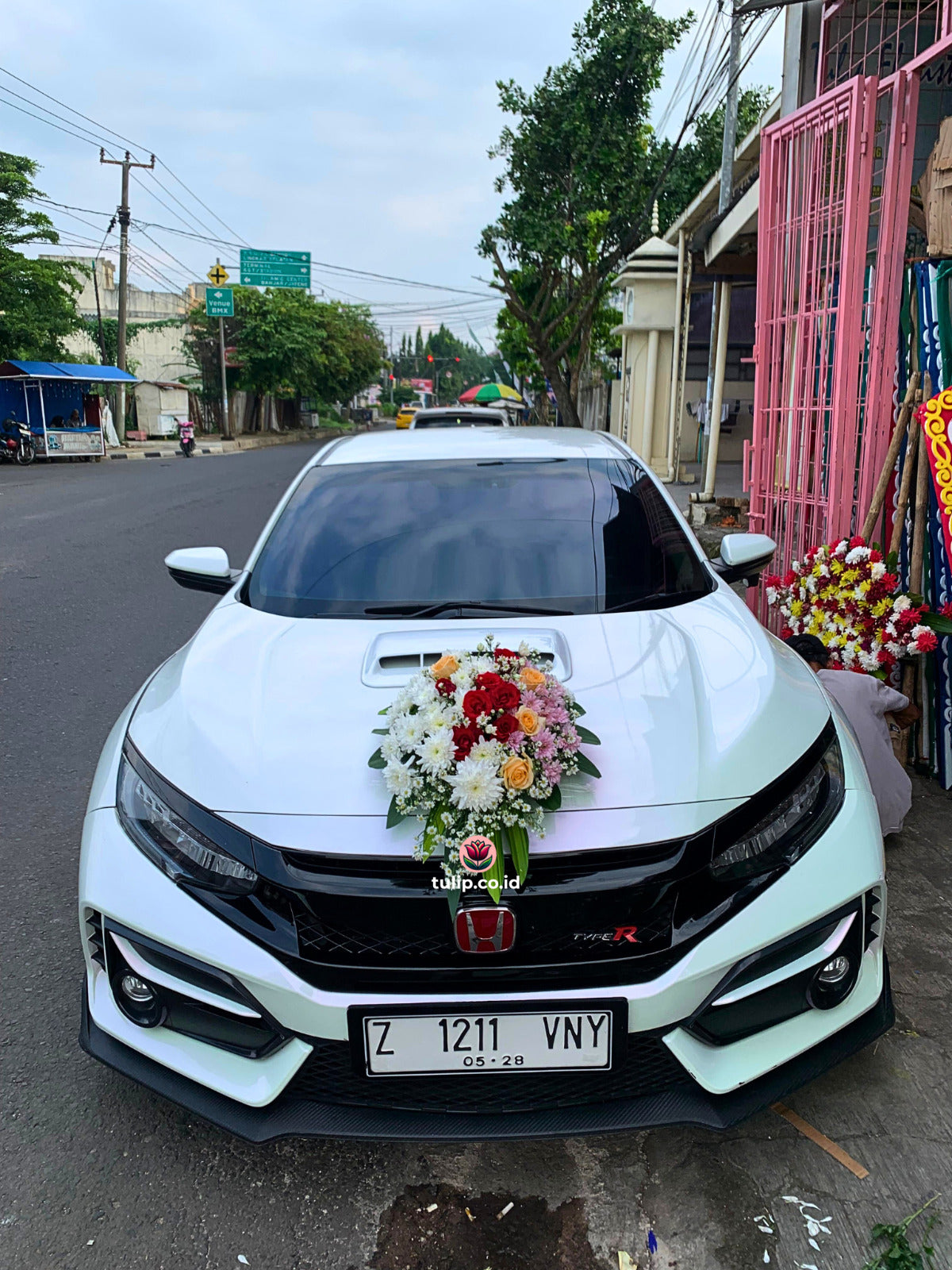 Dekorasi Karngan Bunga Mobil Pengantin di Tasikmalaya