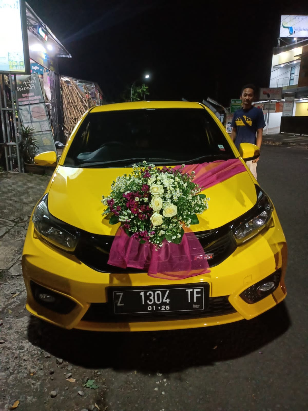 Rangkaian Bunga Dekorasi Mobil Pengantin di Tasikmalaya