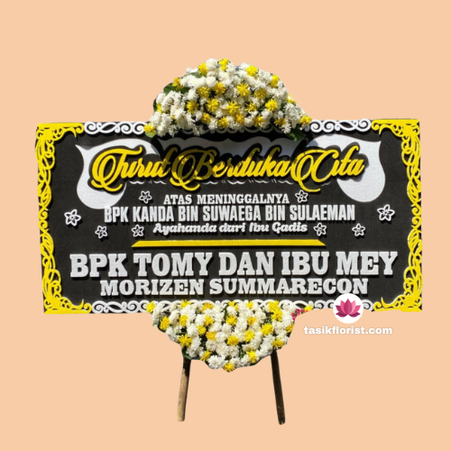 Karangan bunga papan di Pagedongan, Jawa Tengah