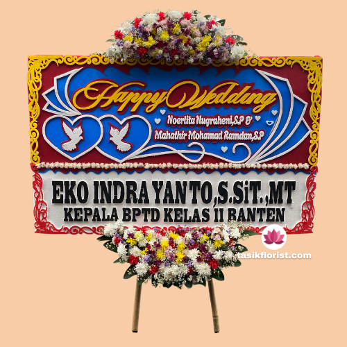 Karangan bunga papan di Purwokerto Barat, Jawa Tengah