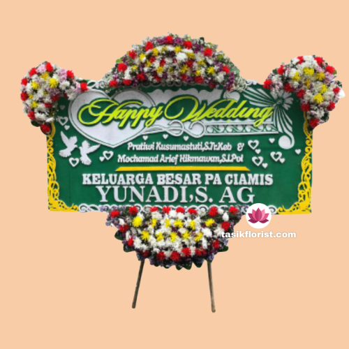 Karangan bunga papan di Cipaganti