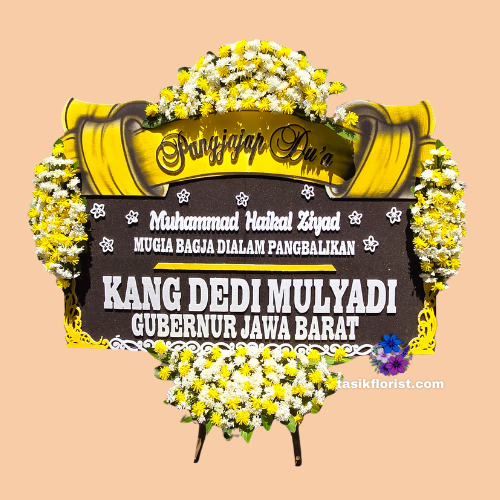 Karangan bunga papan di Pandanarum