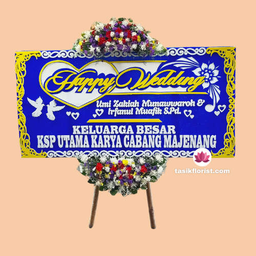 Karangan bunga papan di Warungasem, Jawa Tengah